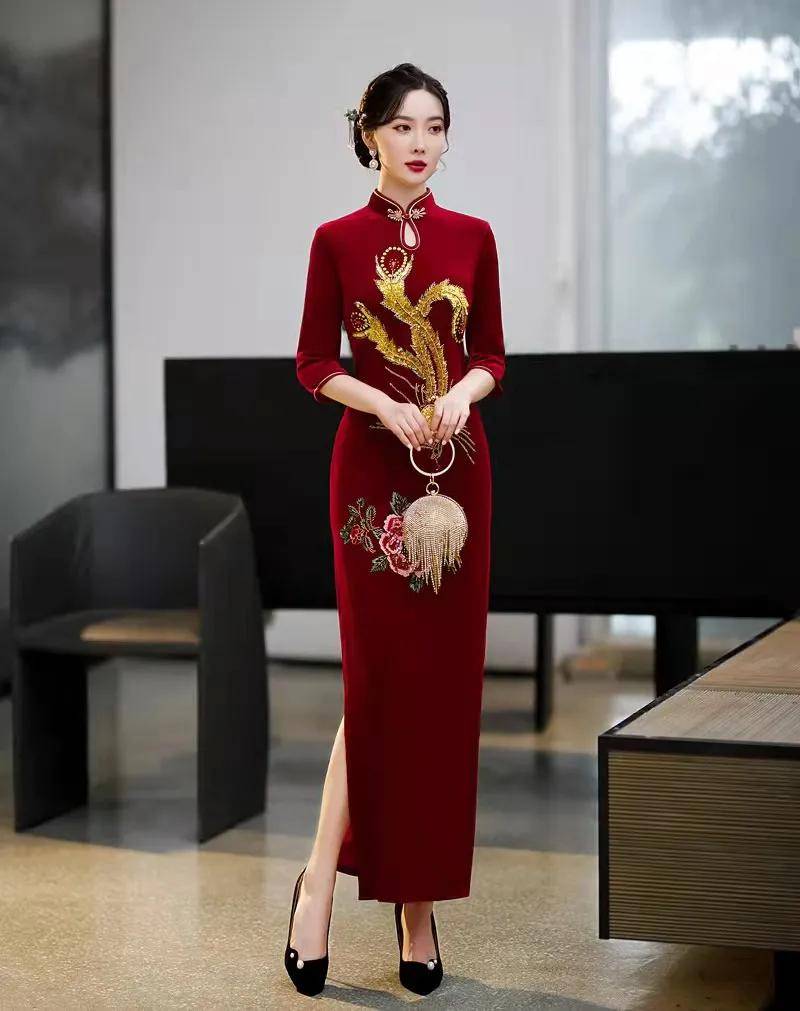 眼压 初秋时尚丝绒旗袍，低调之中而不失奢华，高贵典雅绝对眼压全场！