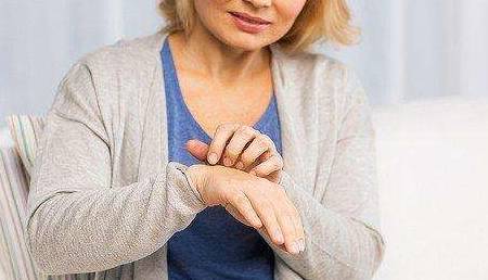 肾脏|肾衰竭的人，身体会发出3大“求救”信号，你若没有，就偷着乐吧