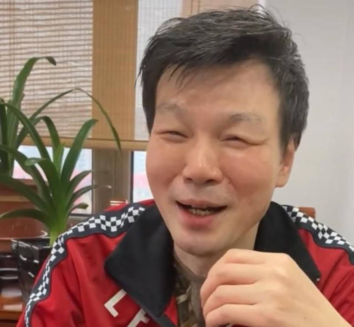 李彬|主持人李彬病重，形似老人在医院过中秋节，郭德纲曾跟着他混饭吃