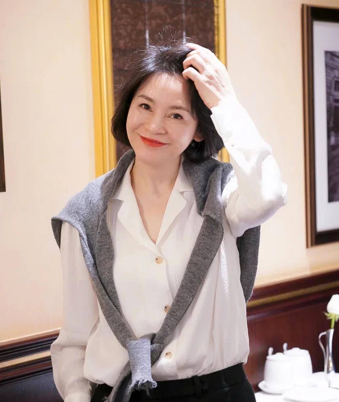 气质 这才是中年妈妈的穿衣典范！气质优雅大方又得体，照着穿准没错