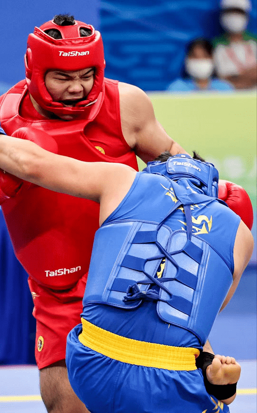男子团体比赛中,由张豪,黄新宇,李勐凡,申国顺和叶翔组成河南男子团体