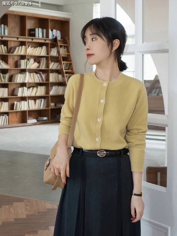 颜色 秋季穿搭没头绪？看看这些简约温柔的气质穿搭，实用百搭不挑人