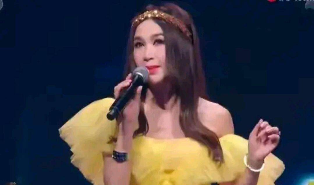 身材 女明星在照片里个个颜值佳身材好，可到了晚会就全都暴露了