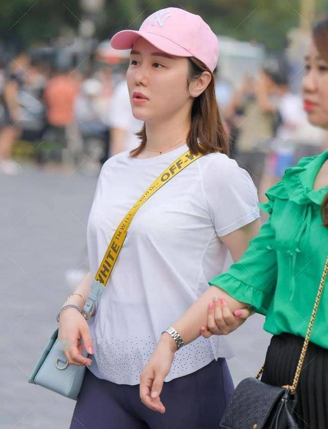 缺陷 运动穿搭并不难,瑜伽裤是首选,体验清新舒爽感 (2)