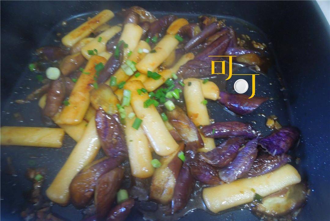 茄子怎么做才好吃软糯 9563cdc110ff40b0a81eae181d3be59e.jpeg