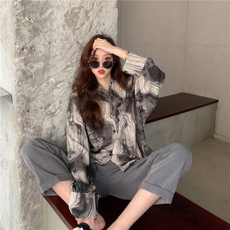 场合 秋季港风长袖衬衫，复古拽姐风情，让人心动的瞬间