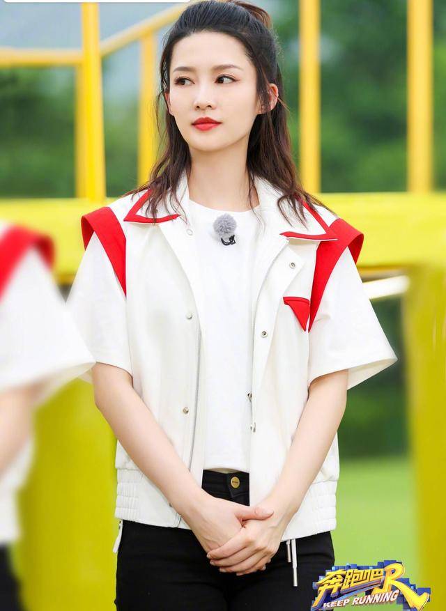 邓超|同期上线，播放量、口碑被《向往5》碾压，《奔跑吧9》输在这三点2