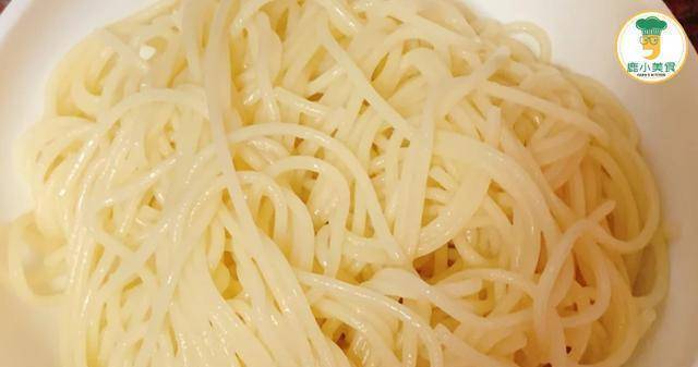 步骤|开始上班了，这份早餐面真省心，十分钟上桌，爽滑劲道，葱香解馋