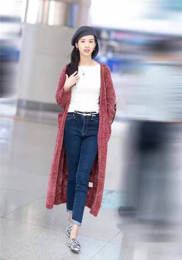 刘海 陈都灵的身材真不错，84斤穿旗袍依旧惊艳，换了刘海气质都变温柔