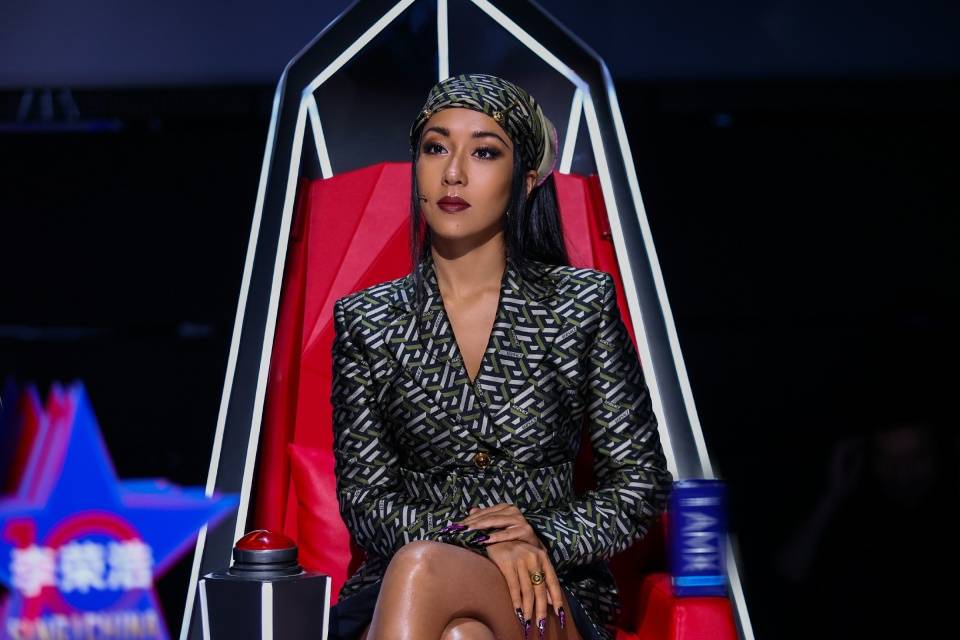 《2021中国好声音》11强席位争夺开启 李炎欣于梓贝上演重逢戏码再度