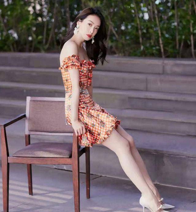 穿高跟鞋怎么拍视频 6a1d3f3d64ea45ebb7636c063cfee98d.jpeg