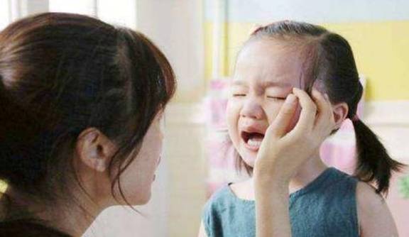 心理准备|幼儿园园长直言:入园后不哭不闹的孩子,家长都做对了这5件事