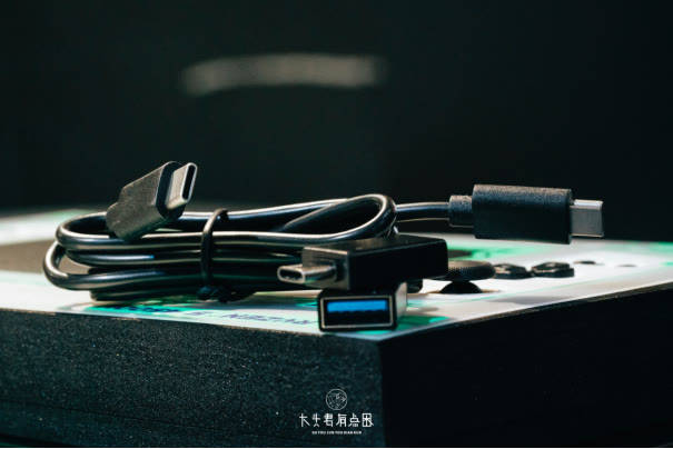 硬盘|一台AMD处理器的AYANEO游戏掌机对我来说都能做什么