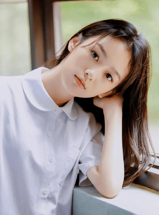 原创川渝盛产美女,这8位90后小花,才是真正的明眸皓齿,秀色可餐