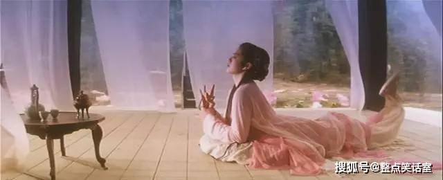 白蛇媚蛊，青蛇妖艳，但这部让人浑身酥麻的电影却无丝毫轻佻做作。想来