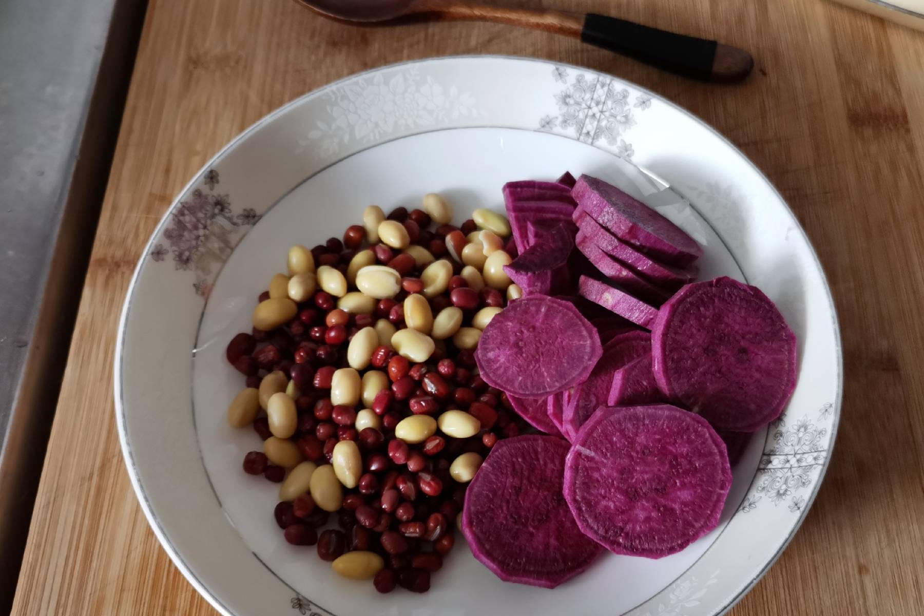 圆白菜|勤快的女人早餐做了简单的3样,好看好吃又饱腹