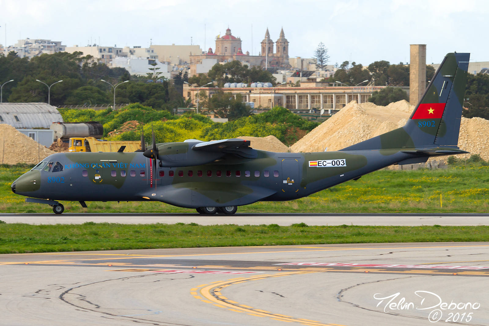 原创印度购买56架新型军用运输机,空客长舒一口气,终于打破波音垄断