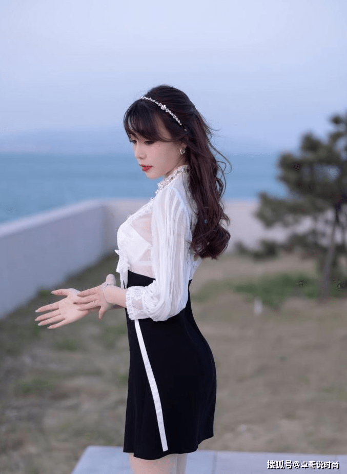 整体 小姐姐一整套蕾丝穿搭，有你喜欢的吗？网友：收藏了