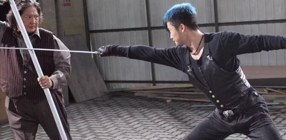 武打|“硬汉”吴京，就这样改写了他的结局，“吴导”名符其实