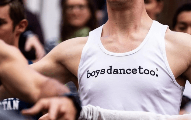 电影|明星片酬8000万，重头戏却要用替身，导演弃用后，拍出这部好片