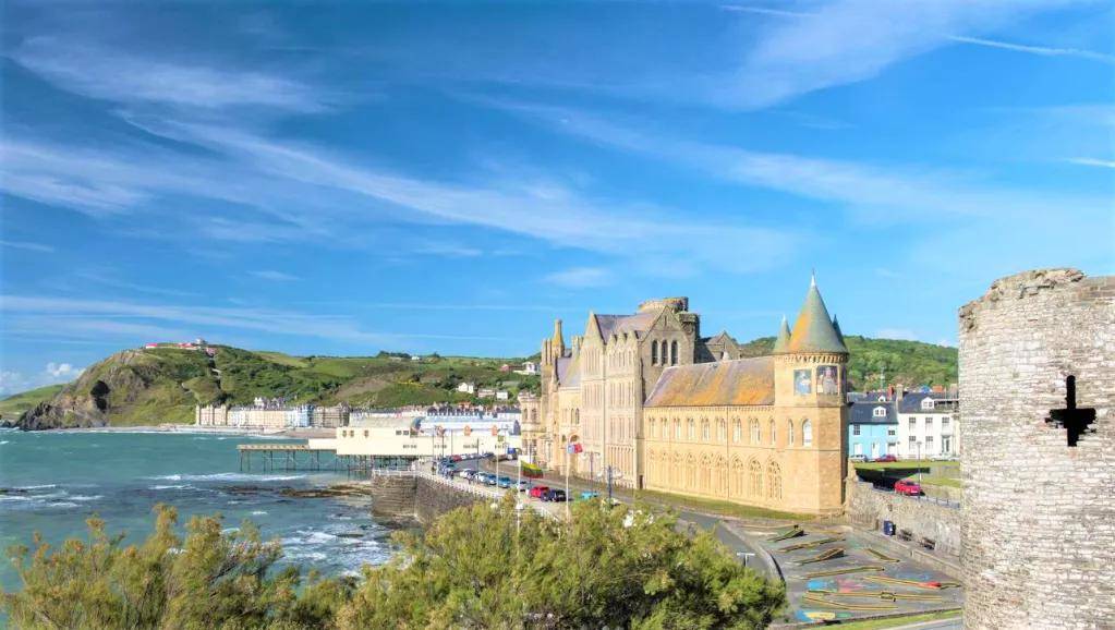 合作高校英国亚伯大学住宿费全免