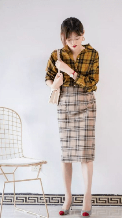 经典 入秋后别瞎穿衣,瞧今年流行的衬衫穿搭,搭裙子裤子都很好看