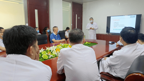 九龙|新华医院康健主任携经尿道柱状水囊前列腺扩开术入驻上海九龙医院