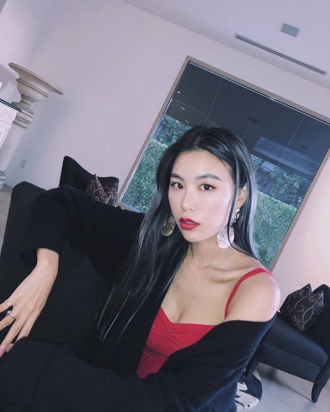 身材 高以翔生前女友虽然长相不惊艳，但气质绝了，“惹火”身材真美