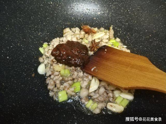 汤汁|秘制茄子肉丁卤，拌面条真的是一绝