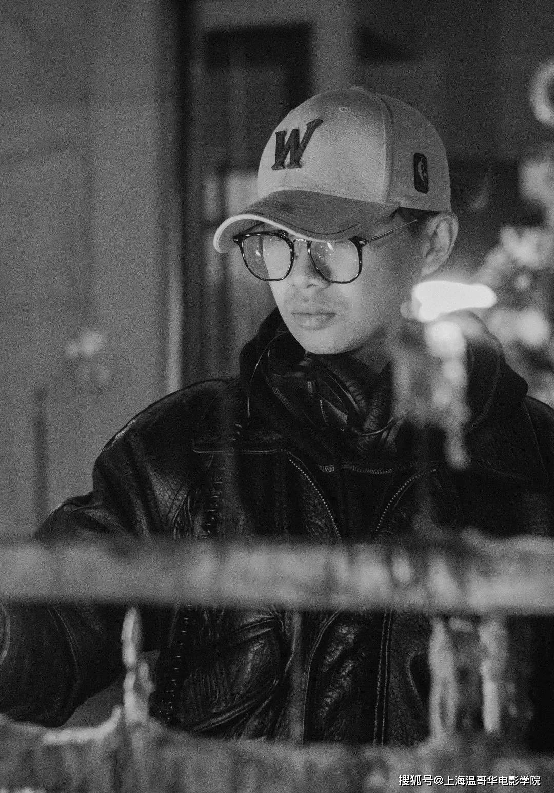 生命|李明洋：《舍利》获奖后，我在积累全新的生命体验 | SHVFS 校友专访