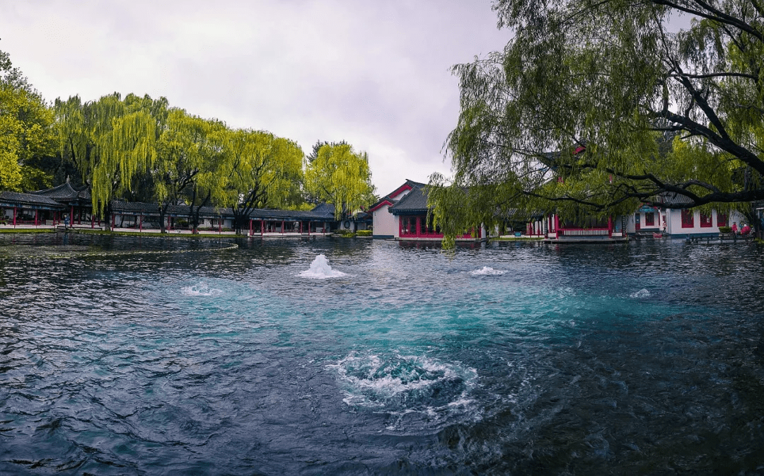 胜景|雨季的济南有多美？这几处雨中撩人胜景恰似“烟雨江南”！