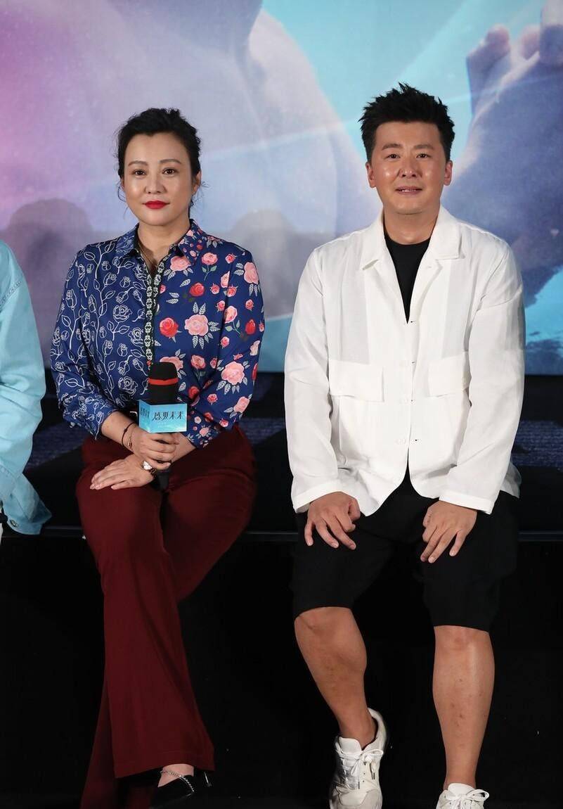 郝蕾郝蕾现身开机仪式，身材肥胖再加上大妈卷发，老成宋丹丹同龄人！