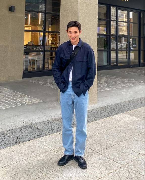 西装 秋季穿牛仔裤，夹克可以这样选！这几种风格组合，让你时髦不落伍