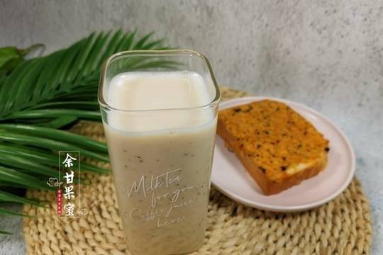 饮品|我的早餐饮品，用这两种食材磨豆浆，香甜好喝，一次不到2元