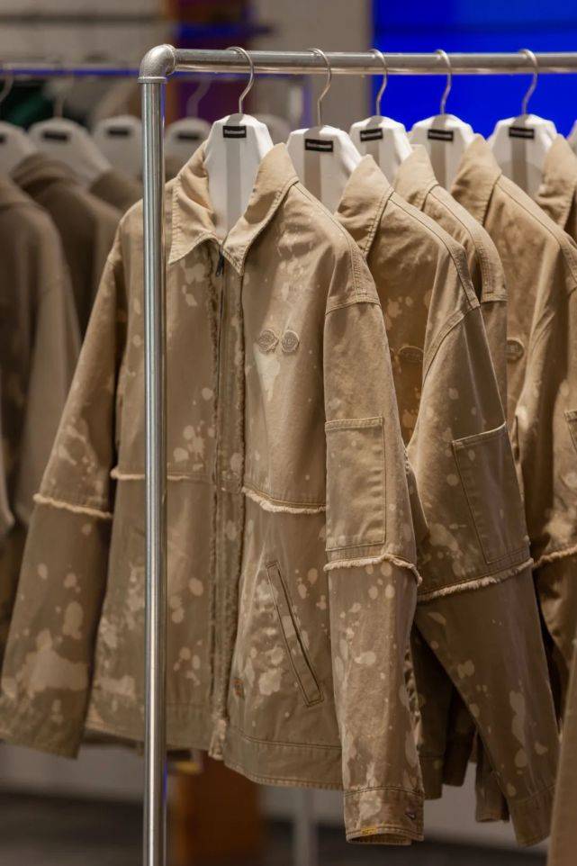 实验性 天猫开抢!Dickies新联名火爆首发现场,全渠道发售计划启动!