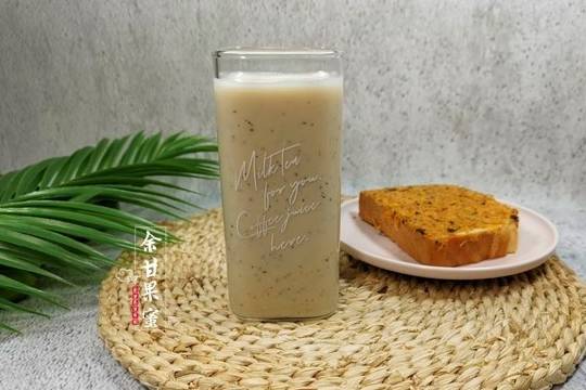 饮品|我的早餐饮品，用这两种食材磨豆浆，香甜好喝，一次不到2元
