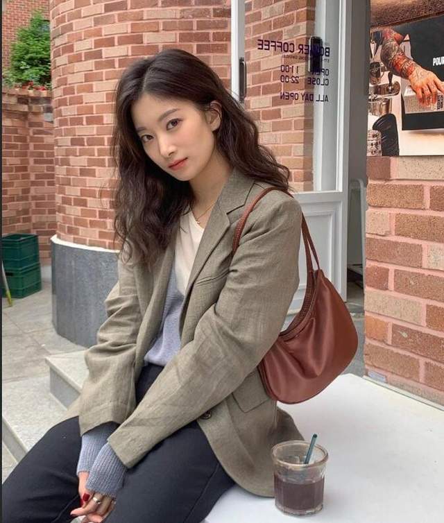 颜色 舒适惬意的初秋搭配 韩国博主 gyoe_re日常通勤