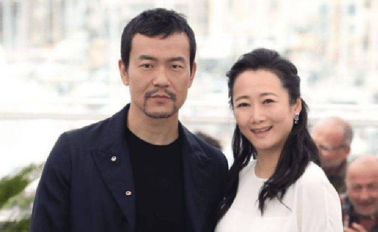 贾樟柯她为了不让自己变老，20年不吃晚饭不生娃 ，42岁看起来像62岁