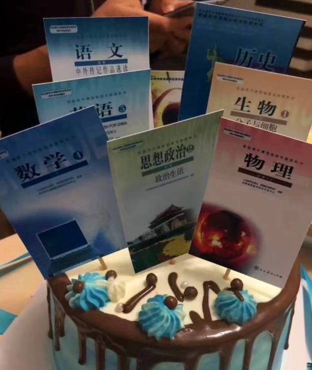 同学|爆笑一下：我弟弟，当年上幼儿园的时候，在兜里藏了爆米花