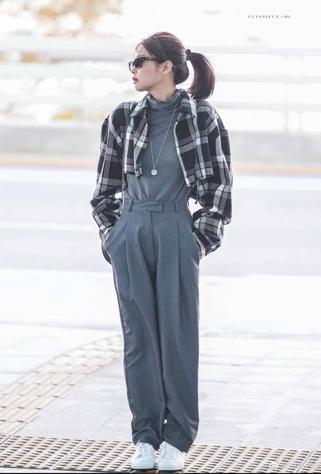 蓝色 JENNIE最新机场照,顶流女团时尚穿搭get起来!