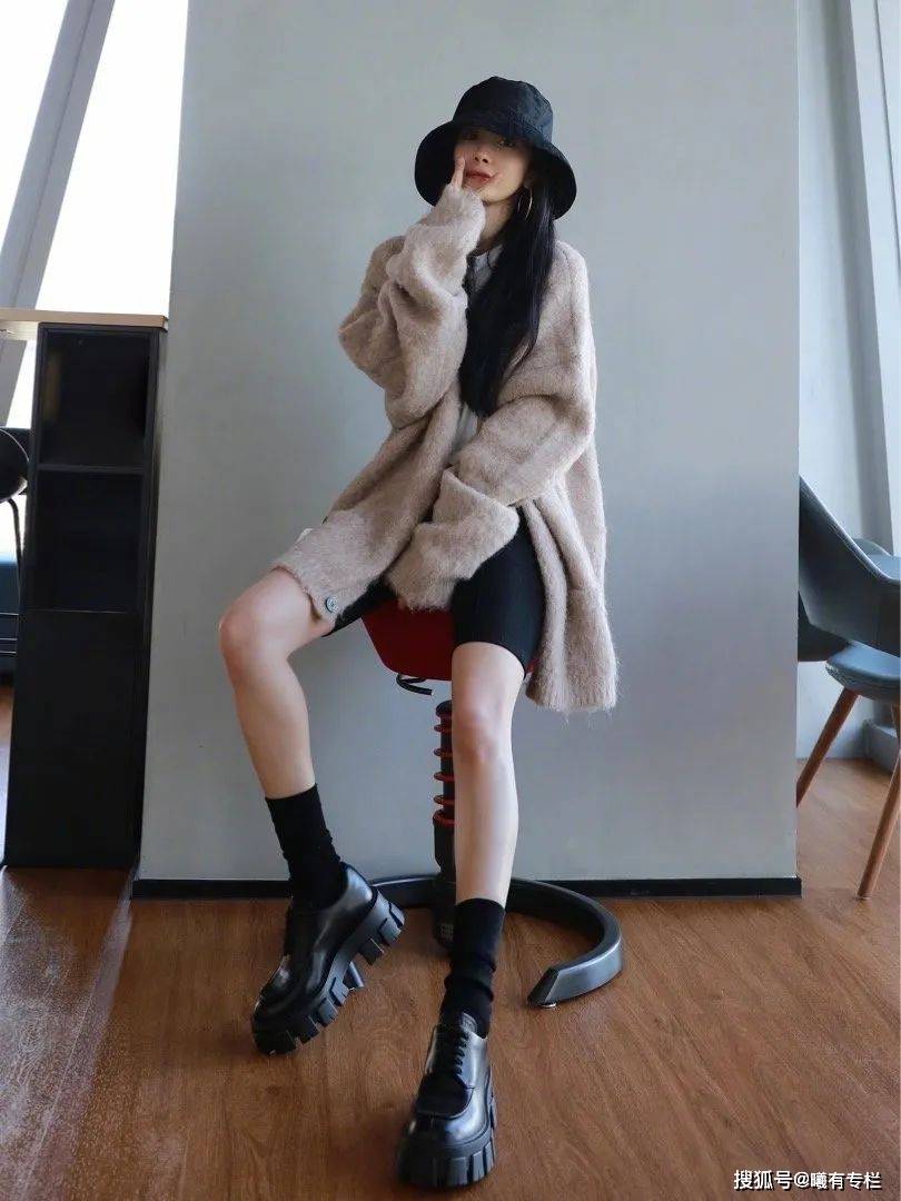 下半身 稳坐内娱街拍女王，杨幂到底赢在哪儿？