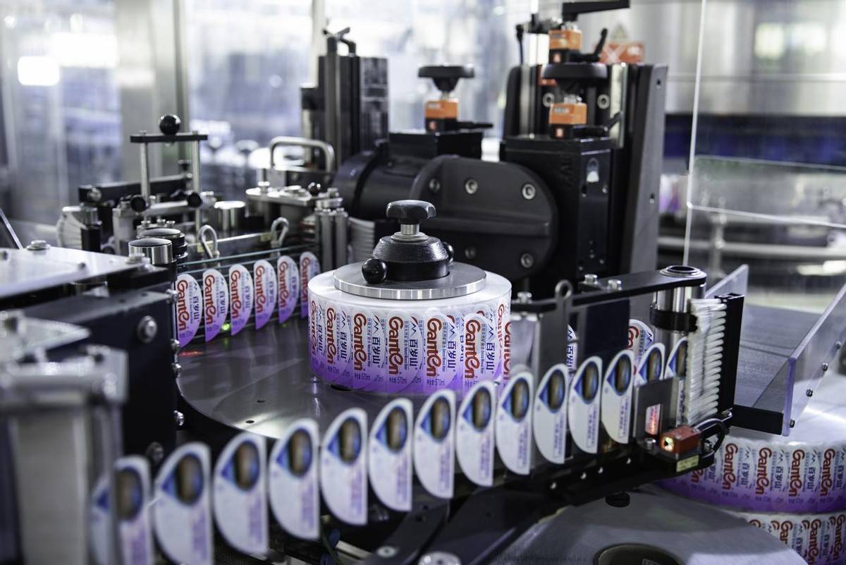 水源|以匠心打磨经典，百岁山陪伴光影对话