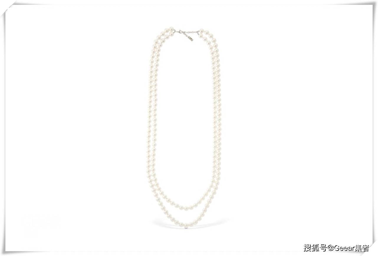 孝渊 韩星们也不约而同戴上这款项链：秋冬不能错过的珍珠首饰！