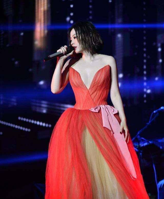 张靓颖现在怎么样了图片 1828f21be26447abb0f927d32a276544.jpeg