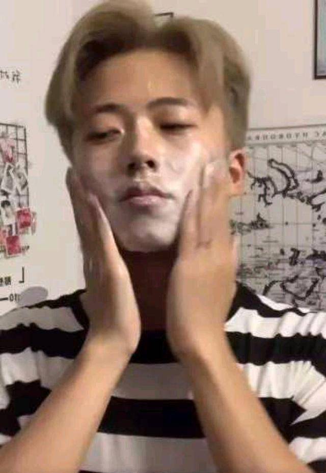 怎么样才能变成百万博主 25297e4dcfd94159833a95ad6e2bb4bc.jpeg