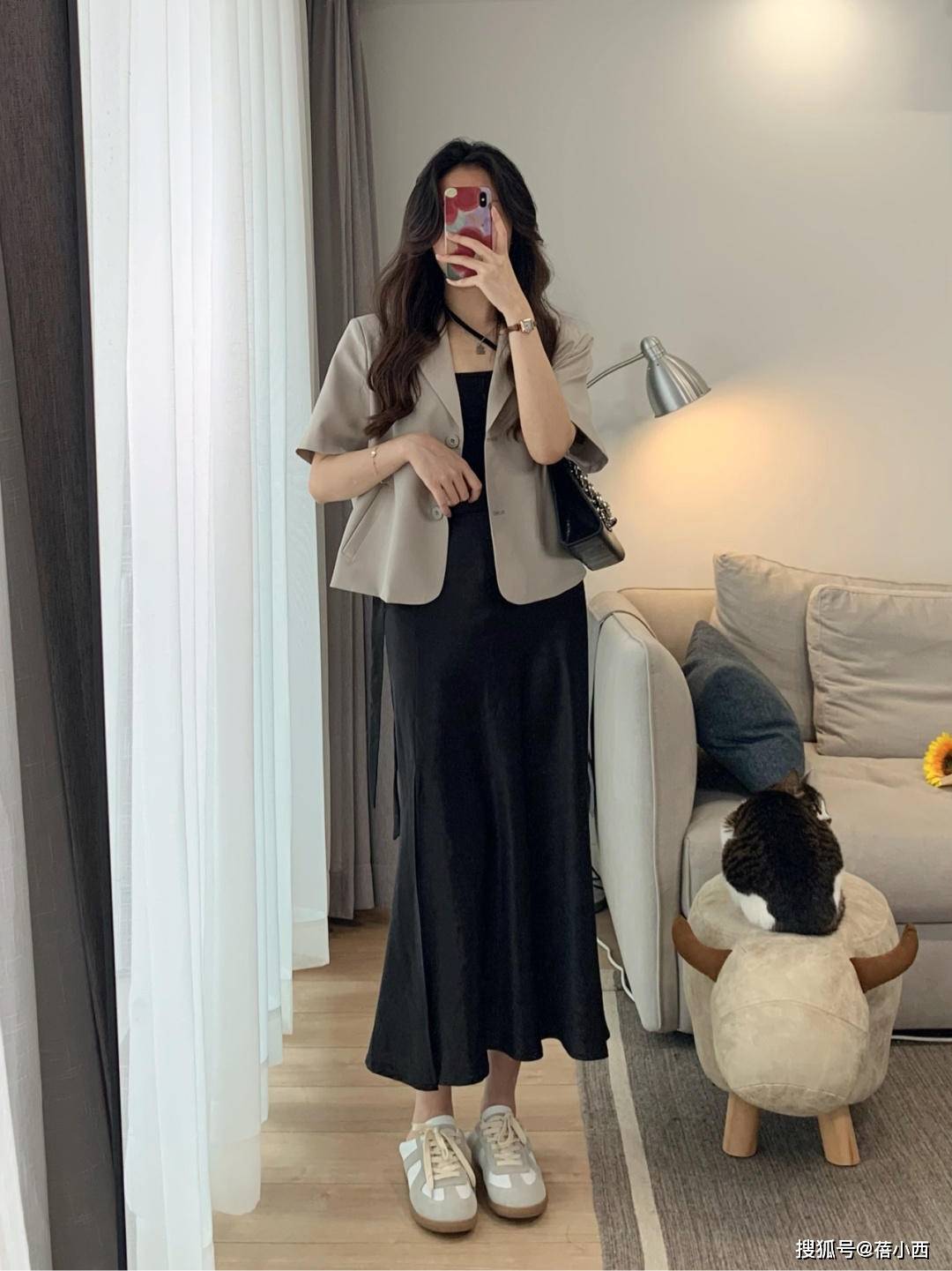 整体 “西装外套”的高阶穿法来了，一衣多穿时髦又气质，适合秋天穿搭