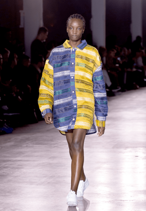 美眉 条纹+裙装，简约又百搭，巧妙组合不翻车，掌握技巧，简约又时髦