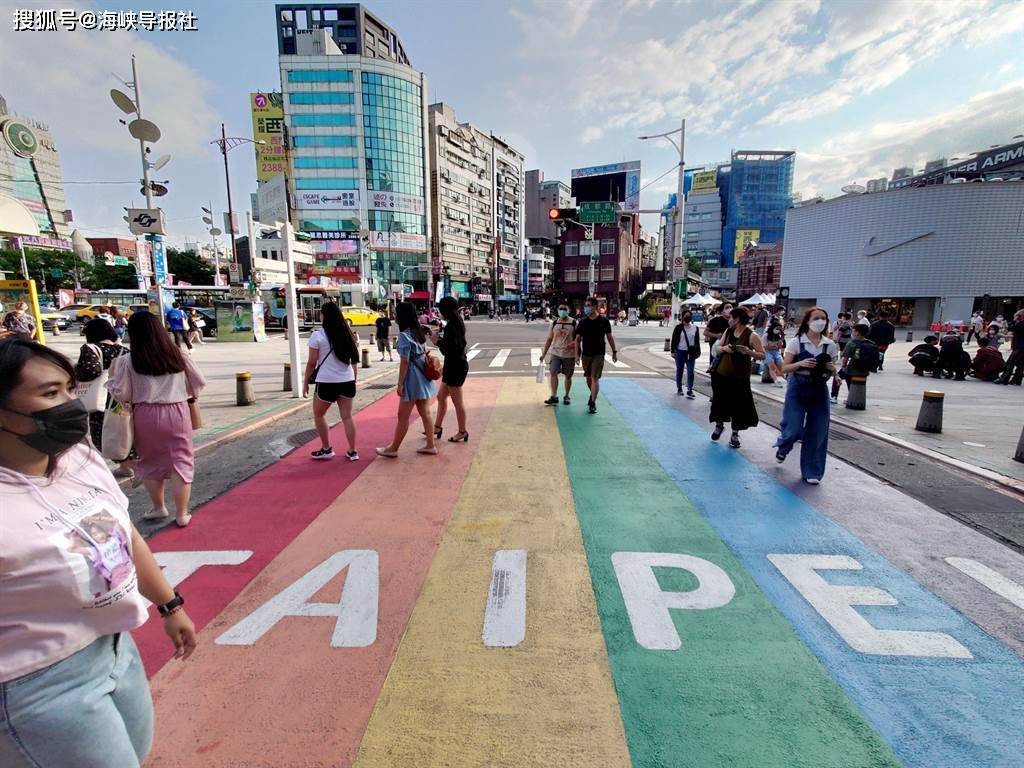 台湾地区今日通报新增11例新冠肺炎确诊 1人解除隔离后死亡 指挥中心