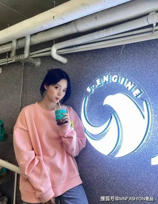 卡通 时尚 | 元气少女风的卫衣就该这样穿