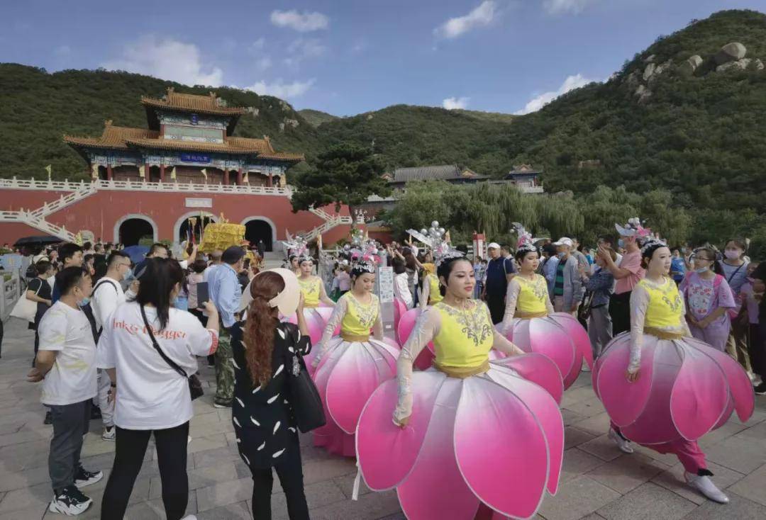 地方|长假首日，天津这些地方开启“人从众”模式！